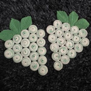 ​Vintage Handmade Crochet Bottle Cap Grape Cluster Trivet - Green